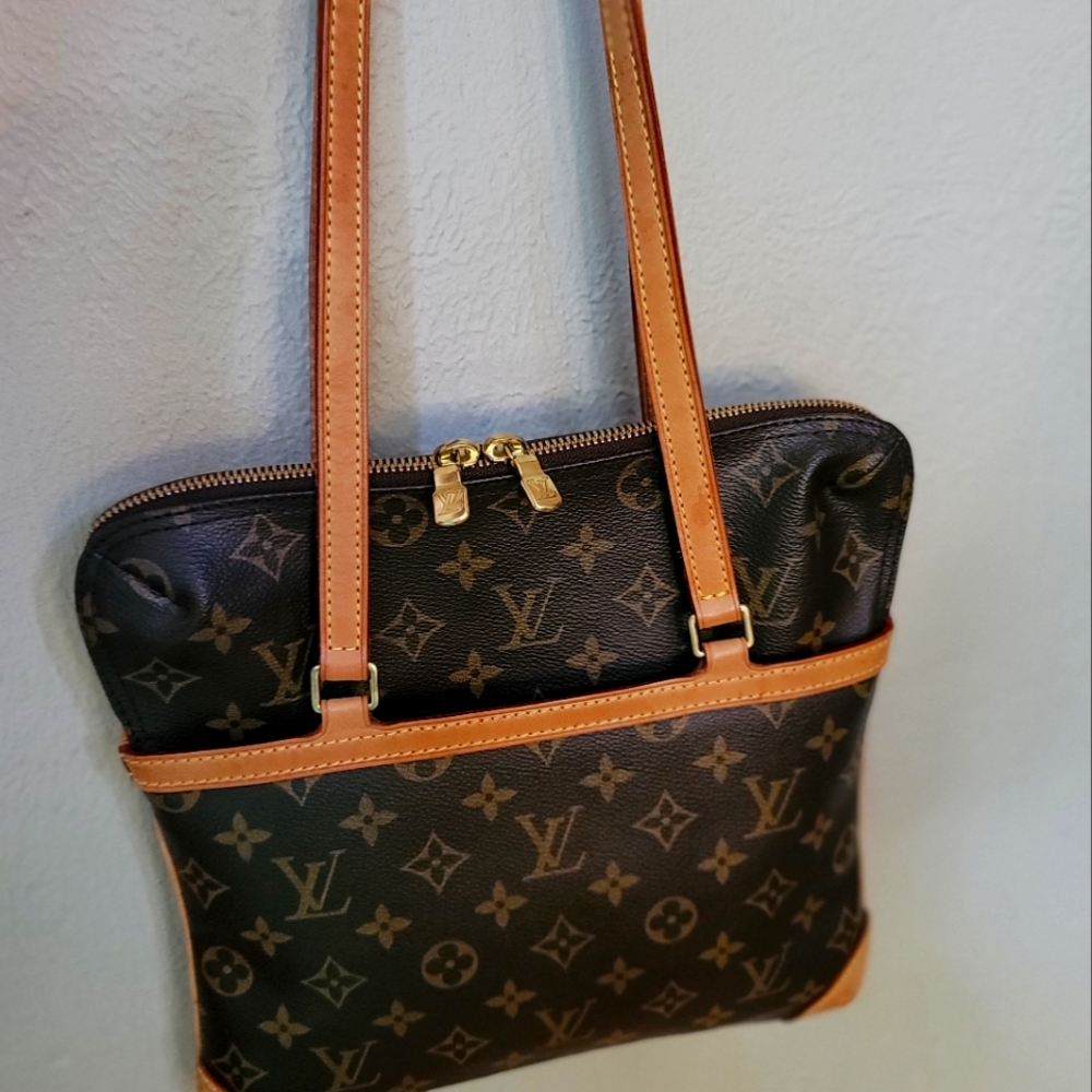 AUTHENTIC Louis Vuitton Coussin